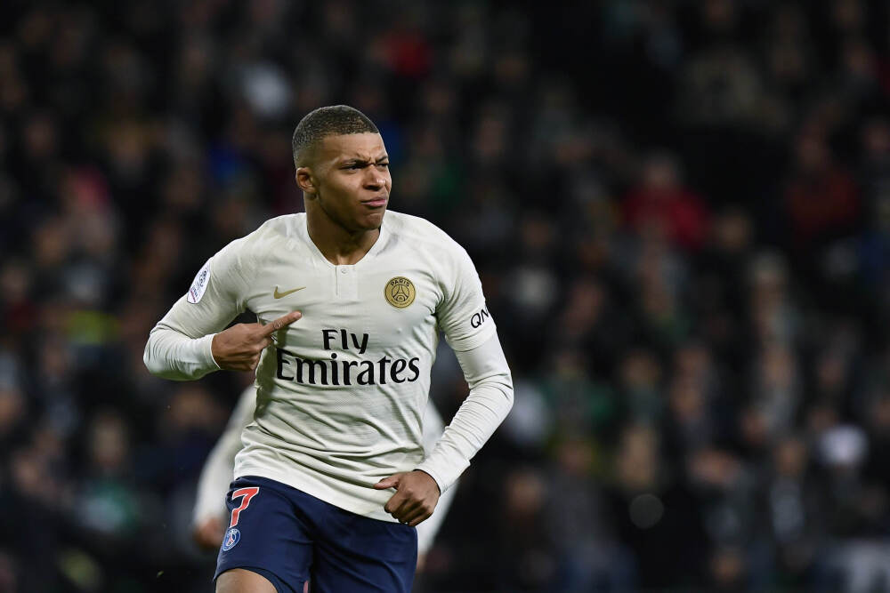 追梦：李哥复出后科尔仍让我首发时 我心里爽坏了但装作面无表情